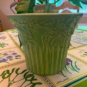 Vintage McCoy flowerpot
